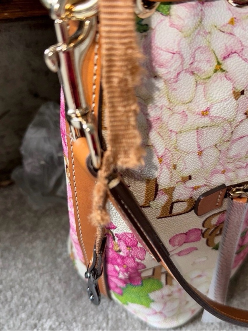 Dooney & Bourke Hydrangea Drawstring Hobo Bag in coated cotton - Picture 11 of 12